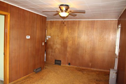 712 Kendall Avenue S, Thief River Falls, MN 56701