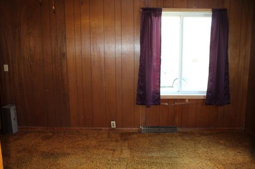 712 Kendall Avenue S, Thief River Falls, MN 56701