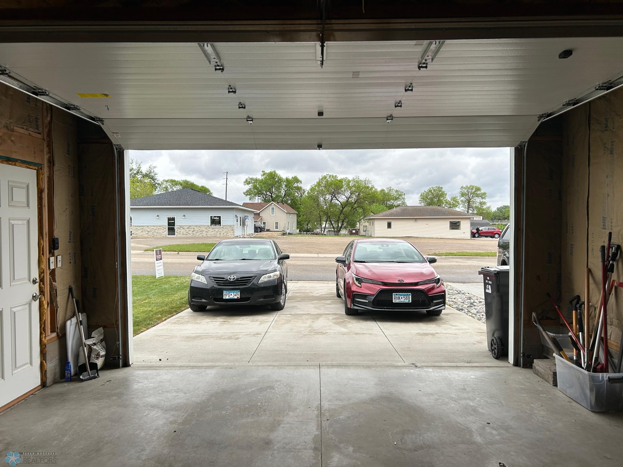 4-Stall Tandem Garage