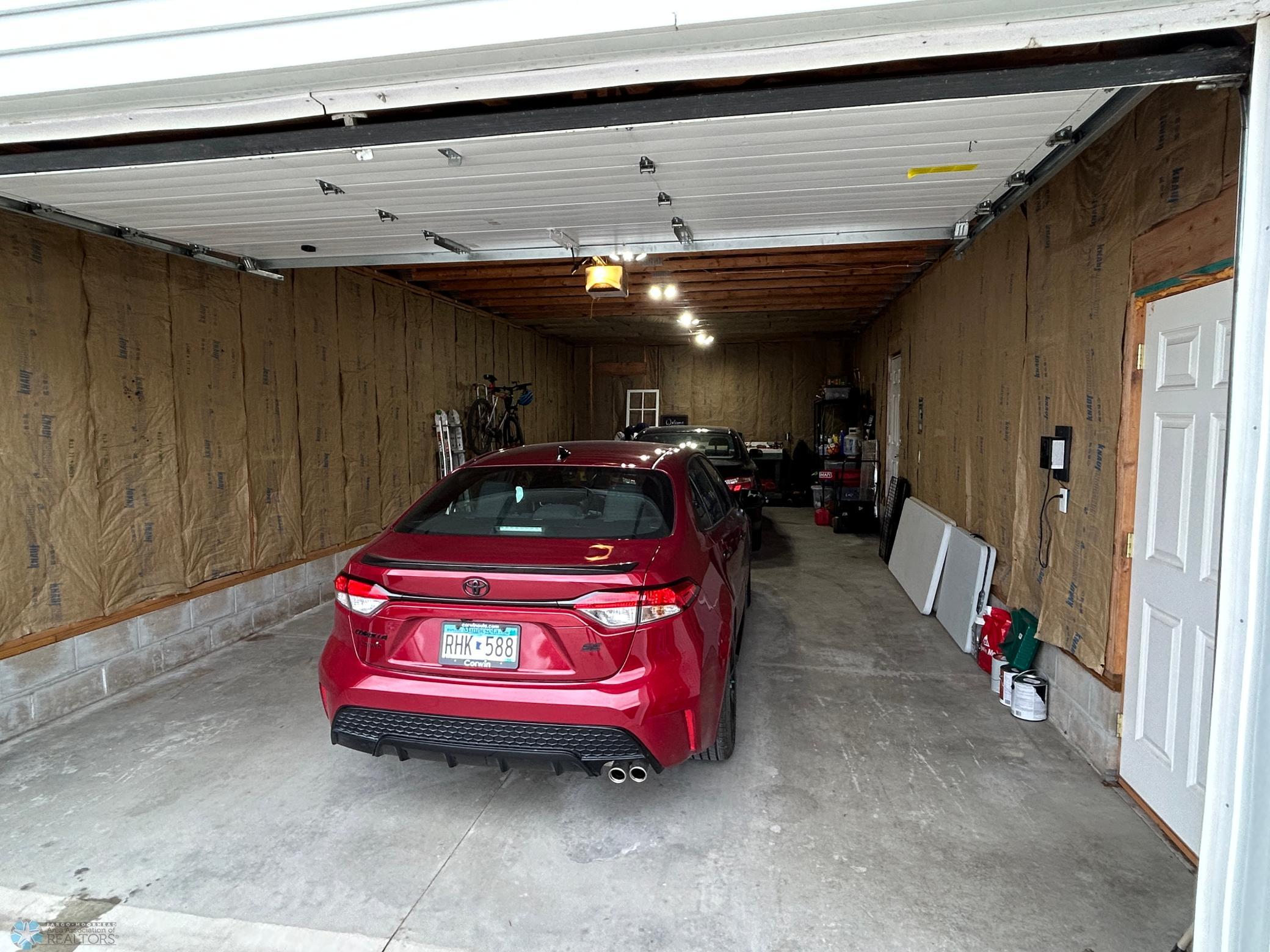 4-Stall Tandem Garage