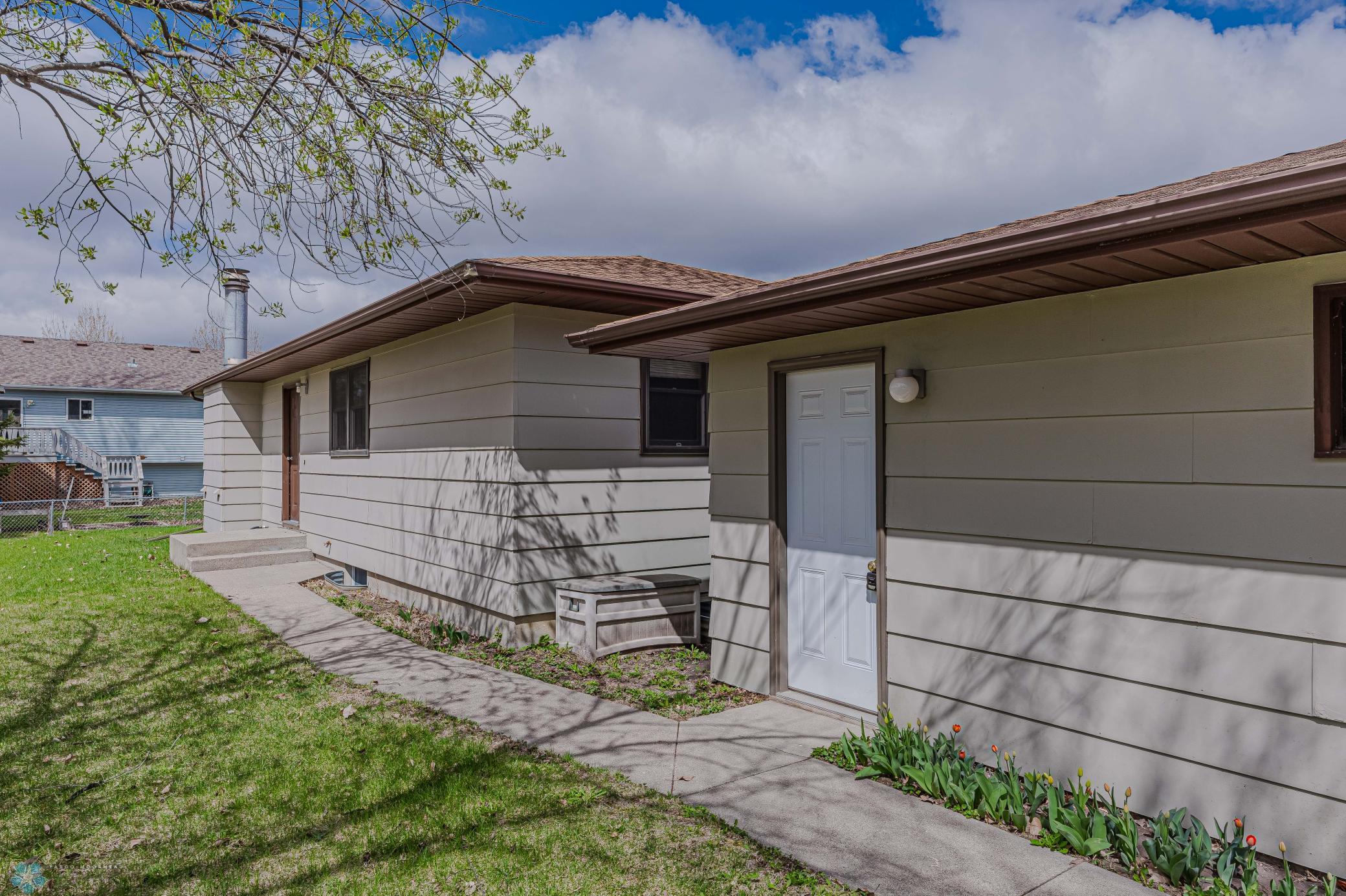Detached Garage