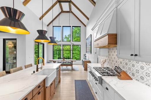 6480 Hawks Pointe Lane, Victoria, MN 55331