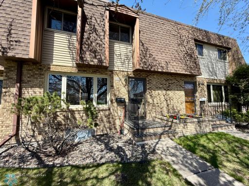 914 Belsly Boulevard, Moorhead, MN 56560