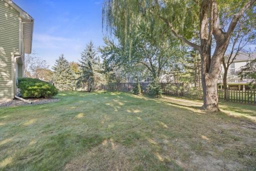 16729 Candlewood Parkway, Eden Prairie, MN 55347
