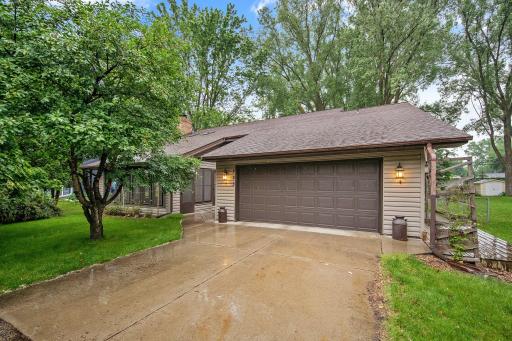 783 Berwood Avenue, Vadnais Heights, MN 55127