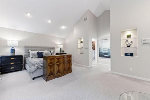 903 Kenwood Parkway, Minneapolis, MN 55403