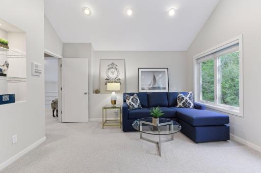 903 Kenwood Parkway, Minneapolis, MN 55403