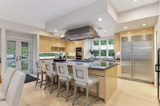 903 Kenwood Parkway, Minneapolis, MN 55403
