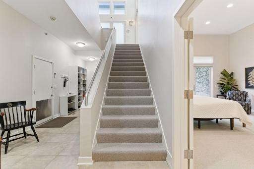 903 Kenwood Parkway, Minneapolis, MN 55403