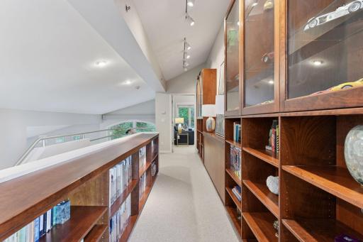 903 Kenwood Parkway, Minneapolis, MN 55403