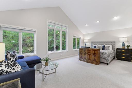 903 Kenwood Parkway, Minneapolis, MN 55403
