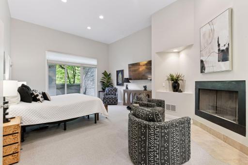 903 Kenwood Parkway, Minneapolis, MN 55403