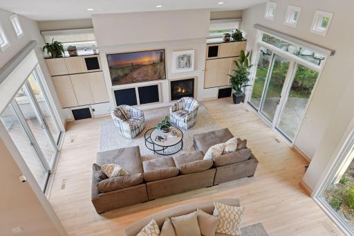 903 Kenwood Parkway, Minneapolis, MN 55403