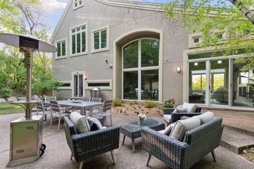 903 Kenwood Parkway, Minneapolis, MN 55403
