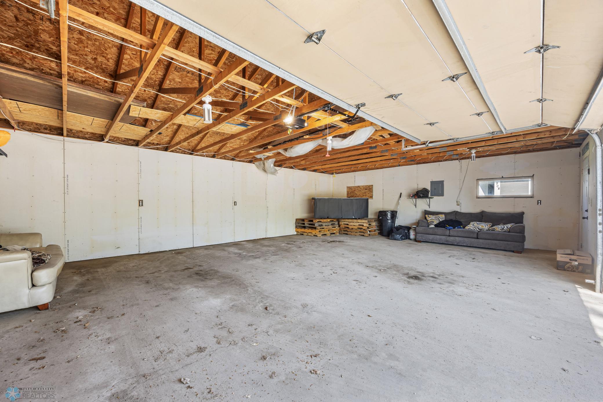 Double+ garage