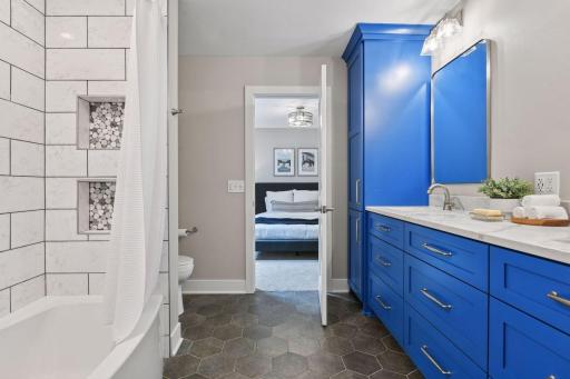 8622 French Curve, Eden Prairie, MN 55347