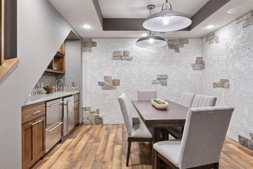 8622 French Curve, Eden Prairie, MN 55347