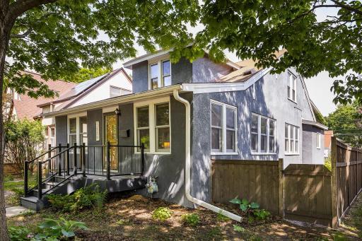 3004 E Minnehaha Parkway, Minneapolis, MN 55406
