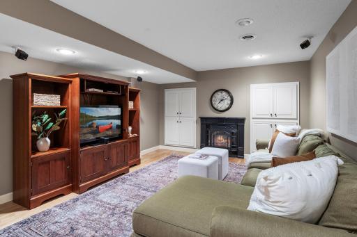 1400 Wildflower Lane, Chaska, MN 55318