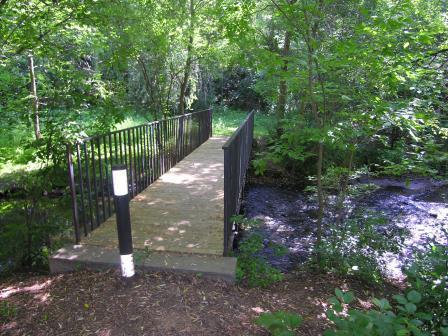 There are several creeks and bridges
