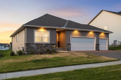 7107 184th Street W, Lakeville, MN 55044