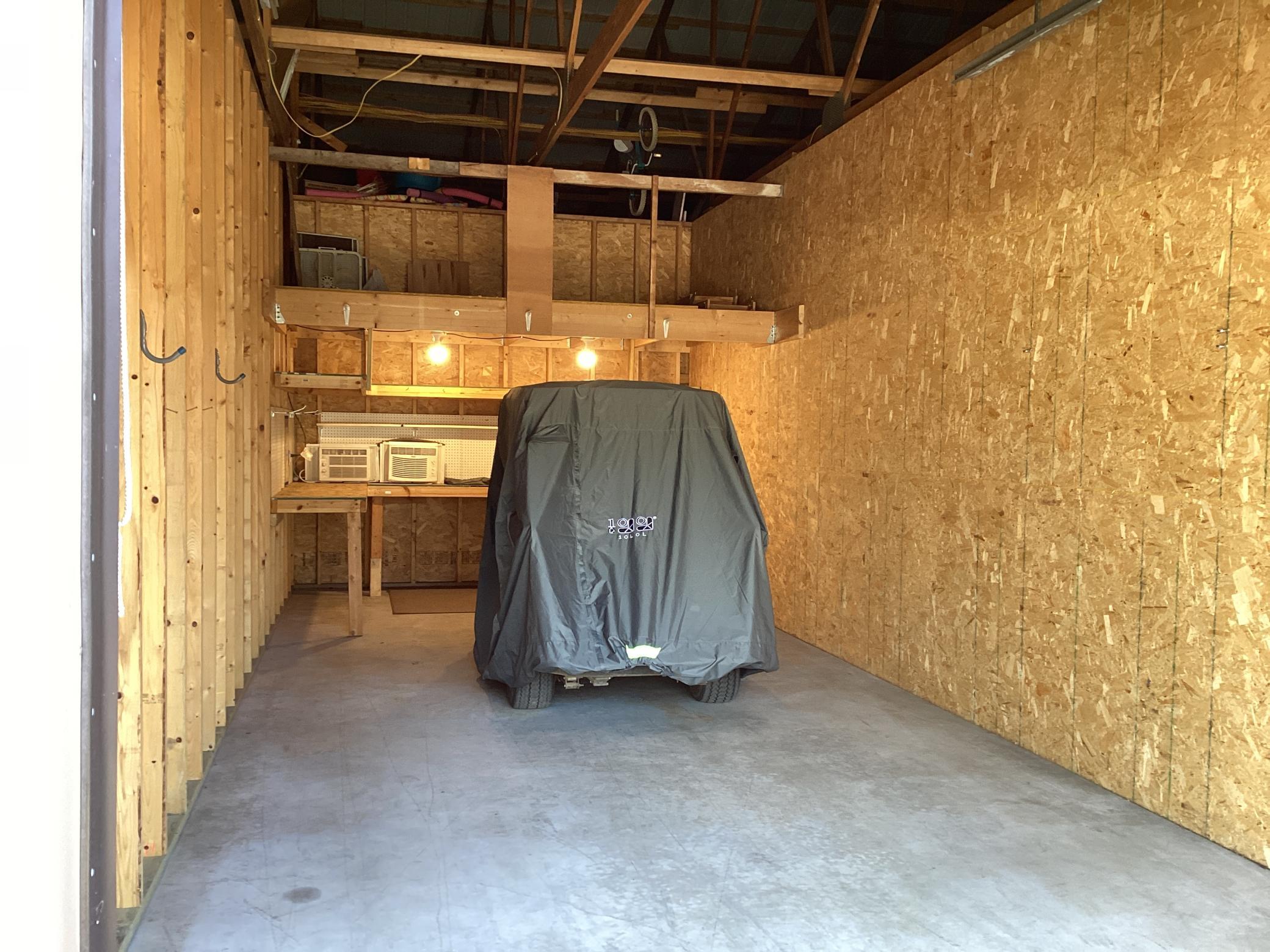 garage with work bench
