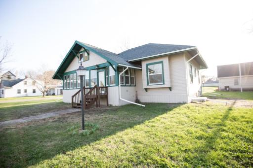 705 5th Avenue, Madison, MN 56256