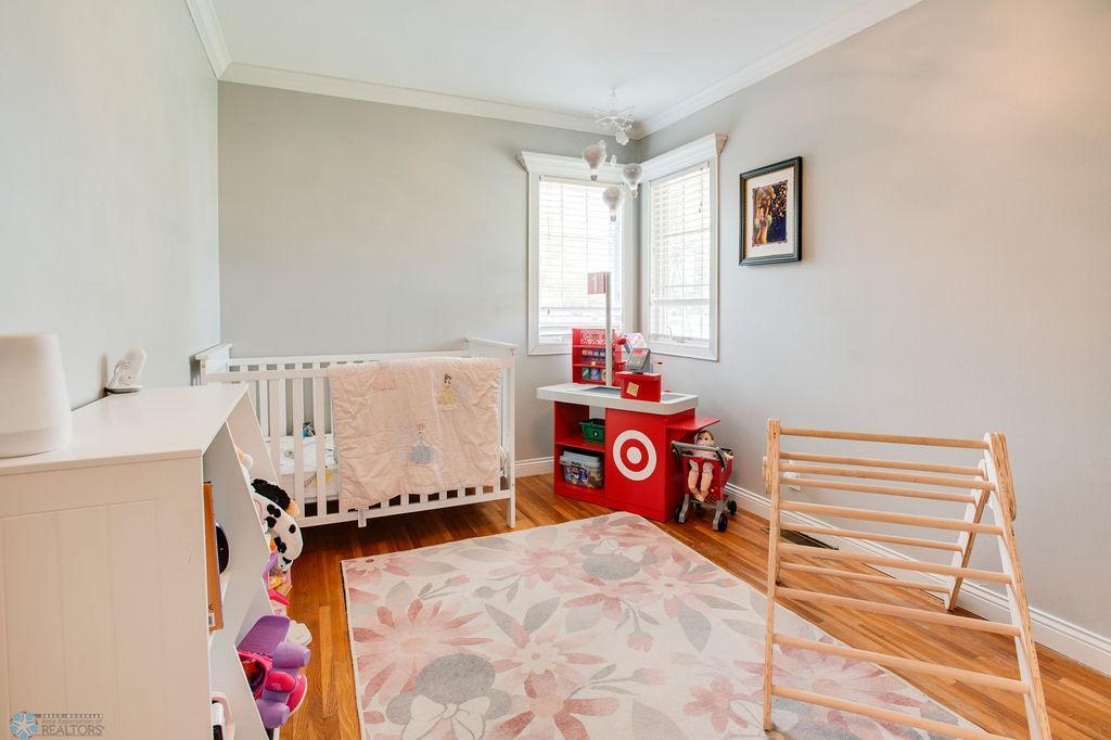 Main floor bed 2