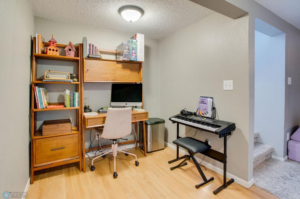 Office/flex space