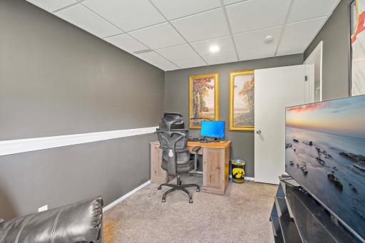 12024 Chesholm Lane, Eden Prairie, MN 55347