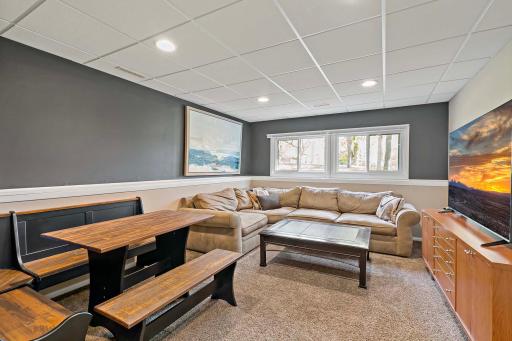 12024 Chesholm Lane, Eden Prairie, MN 55347