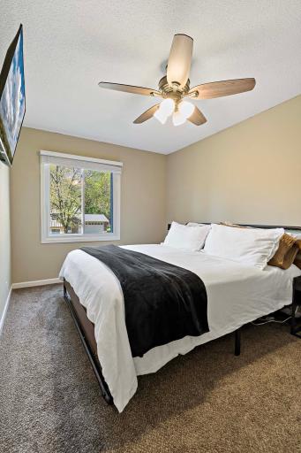 12024 Chesholm Lane, Eden Prairie, MN 55347
