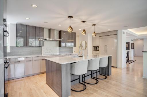 2226 Oakland Road, Hopkins, MN 55305