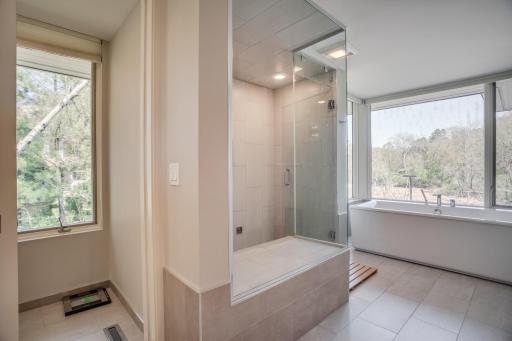 2226 Oakland Road, Hopkins, MN 55305
