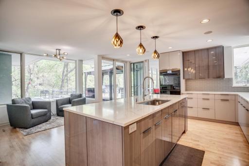 2226 Oakland Road, Hopkins, MN 55305