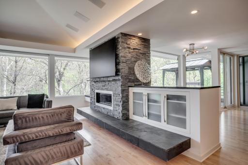 2226 Oakland Road, Hopkins, MN 55305