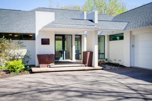 2226 Oakland Road, Hopkins, MN 55305