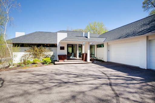 2226 Oakland Road, Hopkins, MN 55305