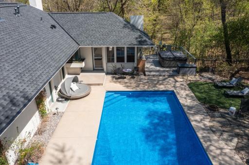 2226 Oakland Road, Hopkins, MN 55305