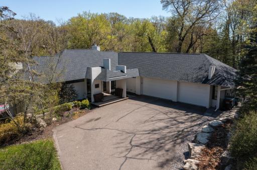 2226 Oakland Road, Hopkins, MN 55305