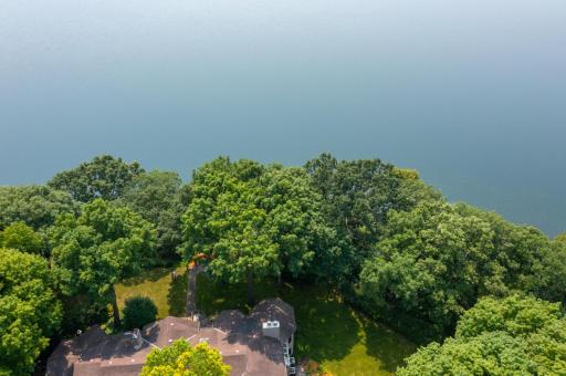 9002 Riley Lake Road, Eden Prairie, MN 55347