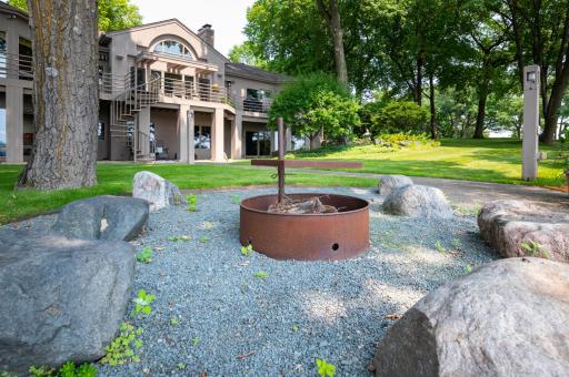 9002 Riley Lake Road, Eden Prairie, MN 55347