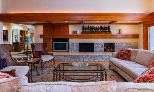 9002 Riley Lake Road, Eden Prairie, MN 55347