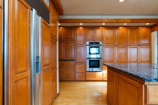 9002 Riley Lake Road, Eden Prairie, MN 55347