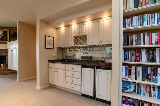 9002 Riley Lake Road, Eden Prairie, MN 55347