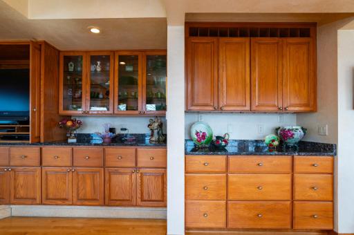 9002 Riley Lake Road, Eden Prairie, MN 55347