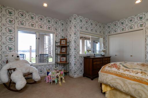 9002 Riley Lake Road, Eden Prairie, MN 55347