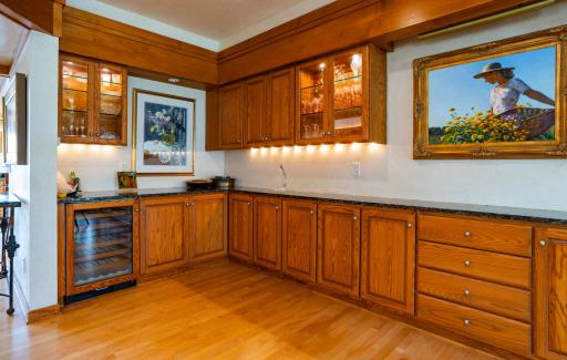 9002 Riley Lake Road, Eden Prairie, MN 55347