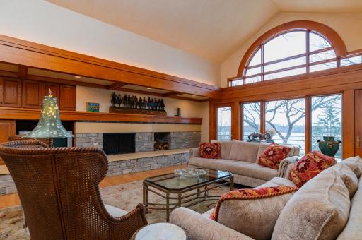 9002 Riley Lake Road, Eden Prairie, MN 55347
