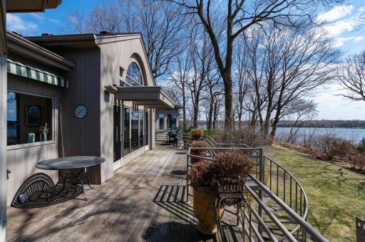 9002 Riley Lake Road, Eden Prairie, MN 55347